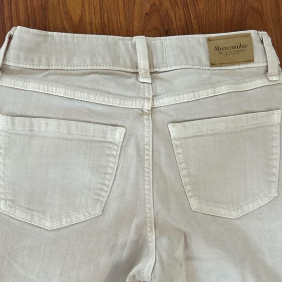 Abercrombie & Fitch high-rise wide leg 11/2 Stretch jeans size 11/12 regular cre - Picture 5 of 6